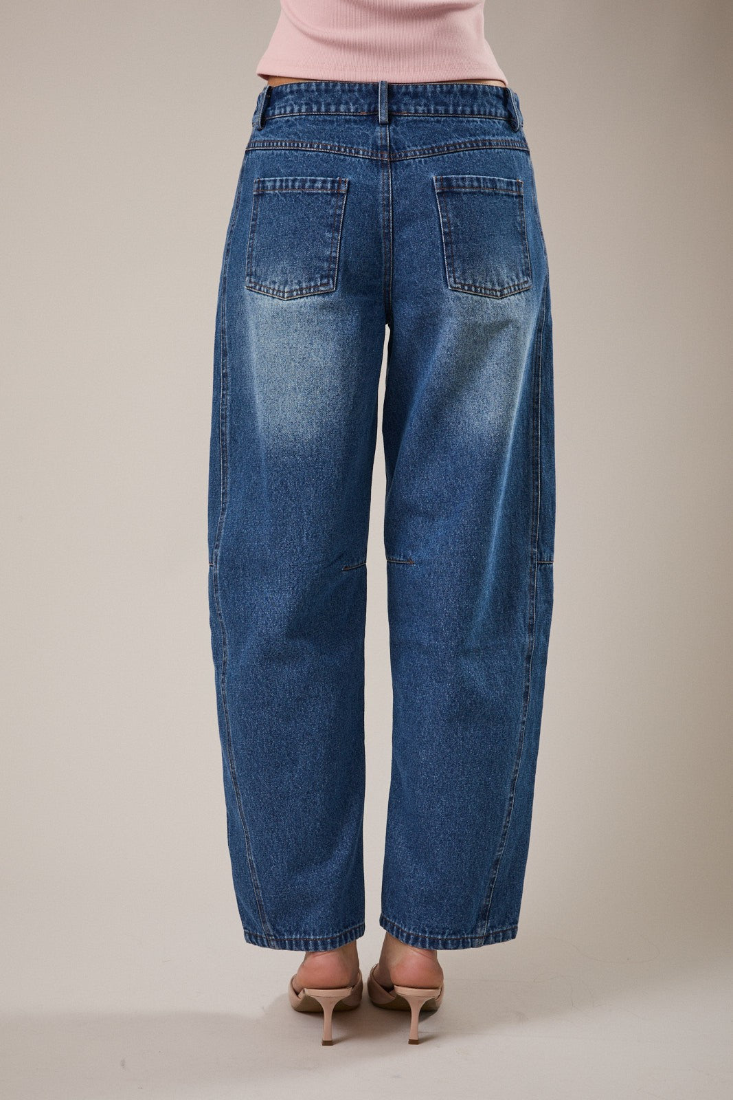 Mid Rise Seam Barrel Jean