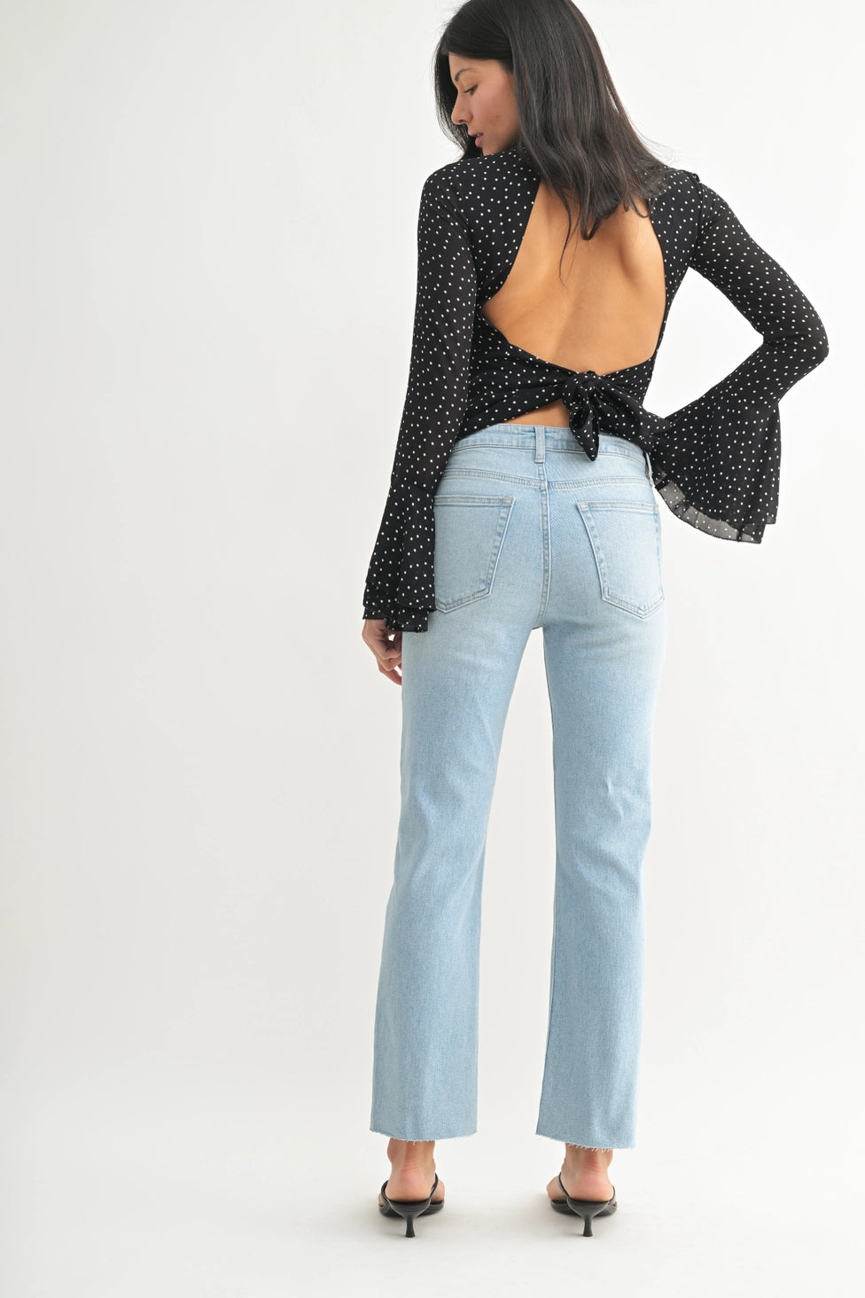 Light Cut Off Cropped Jean