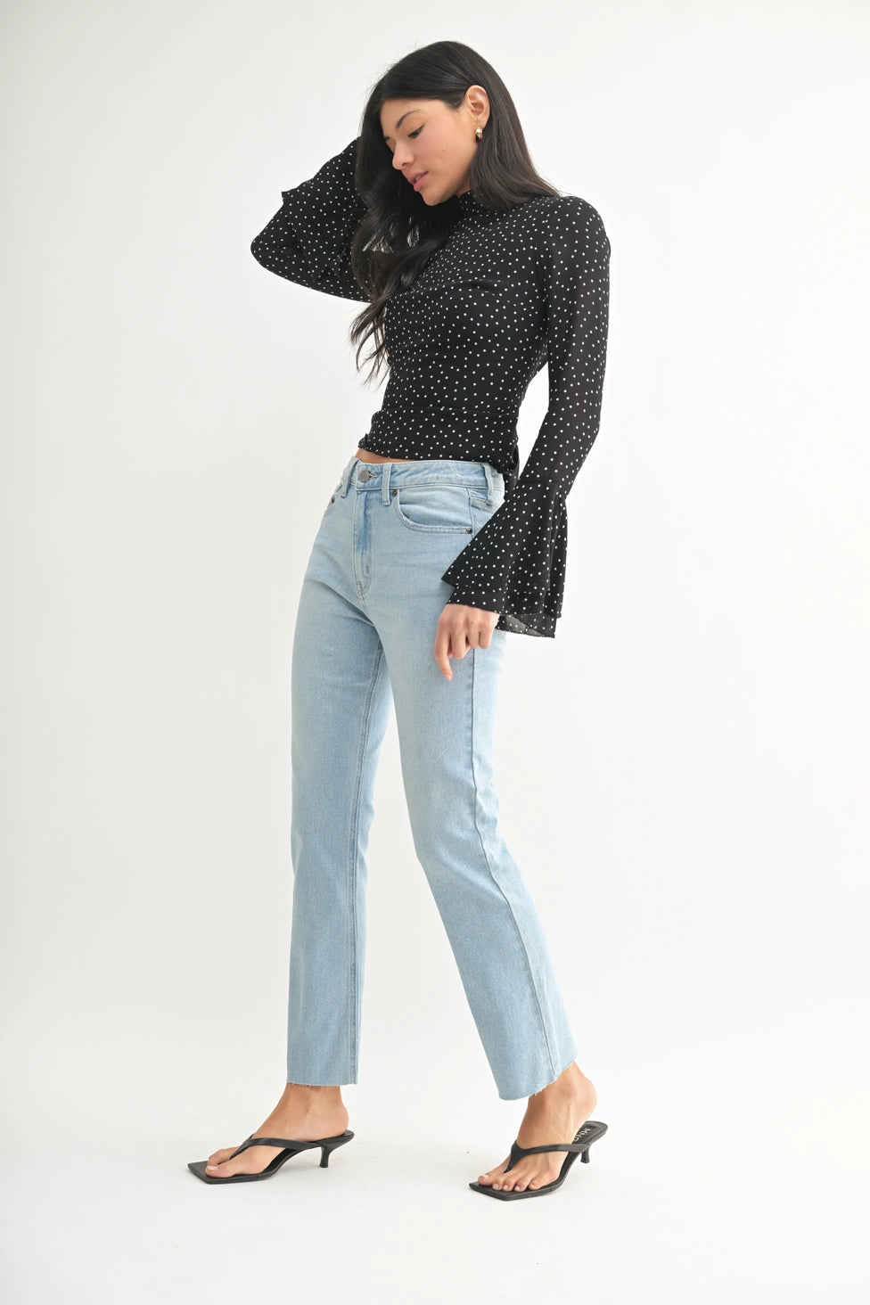 Light Cut Off Cropped Jean
