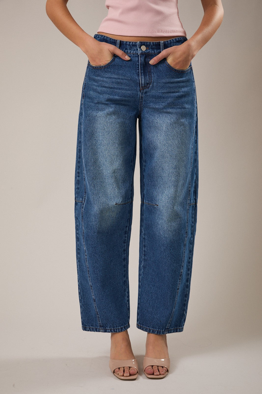 Mid Rise Seam Barrel Jean