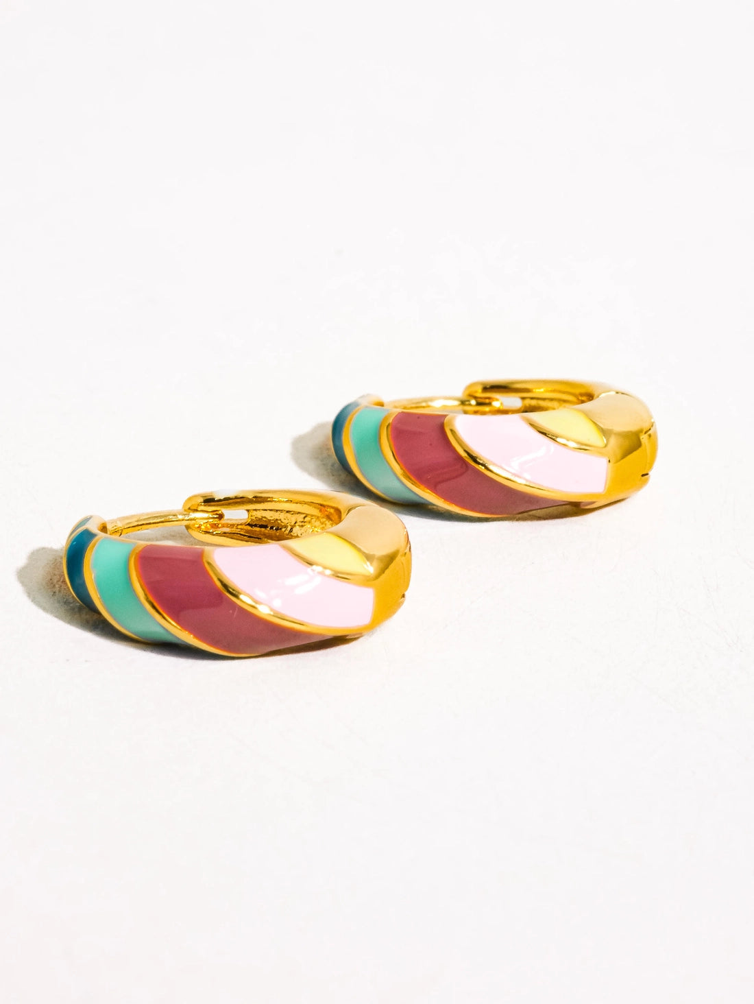 Paloma 18K Striped Huggies